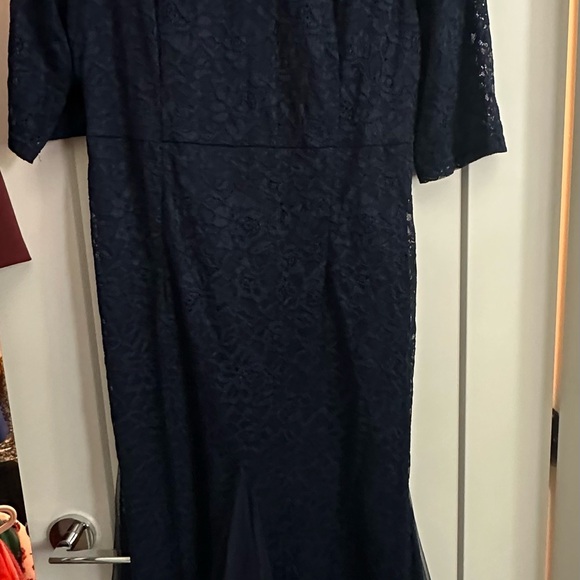 MIUSOL Women's Navy Blue Lace Evening Dress - Picture 3 of 3